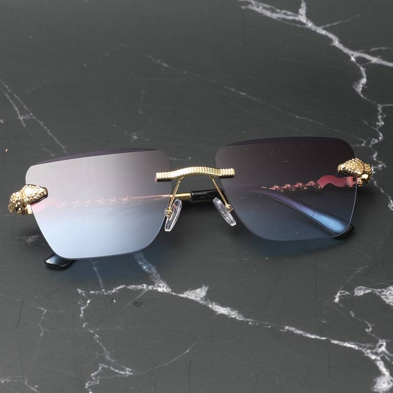 Retro Sunglasses with Gradient Lenses