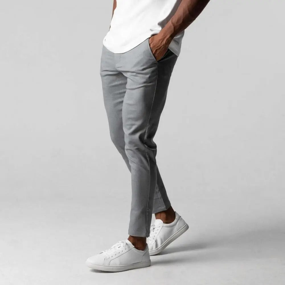 Atmungsaktive Stretch-Chinos für den Sommer - Slim Fit, lässige Hose mit geradem Bein